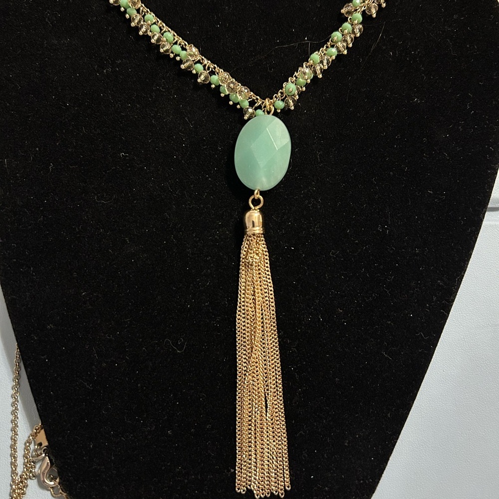 Elegant Gold and Green Necklace tassle necklace